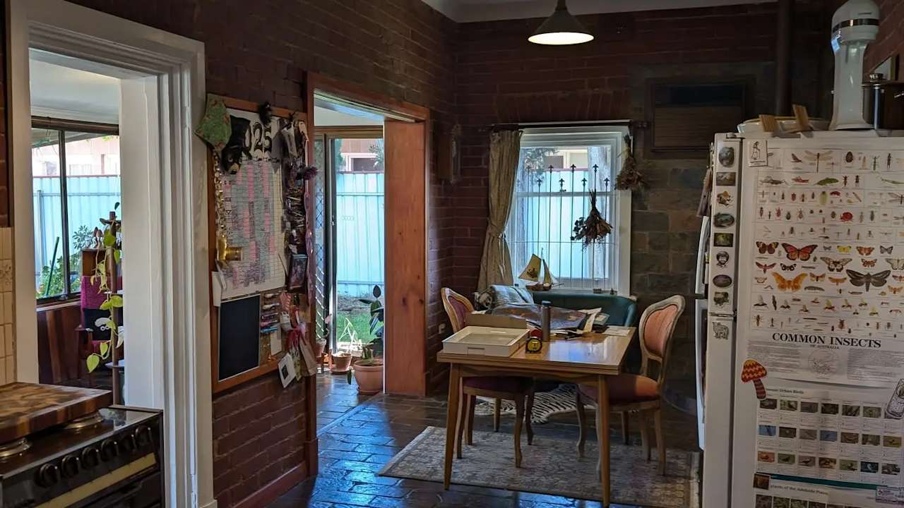 Unfurnished room in a share house