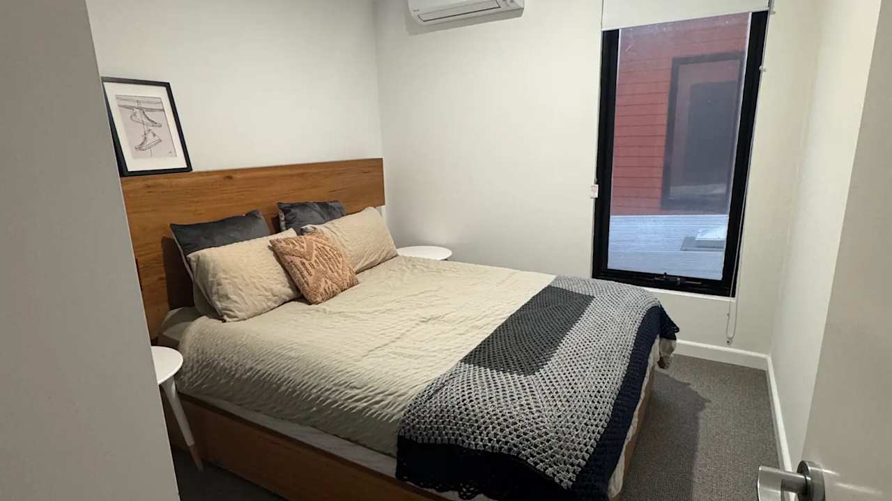 Furnished room with own bathroom