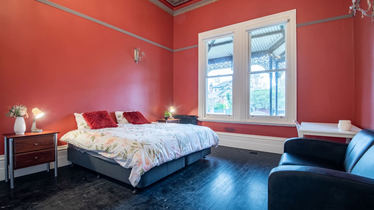 Furnished room in a share house