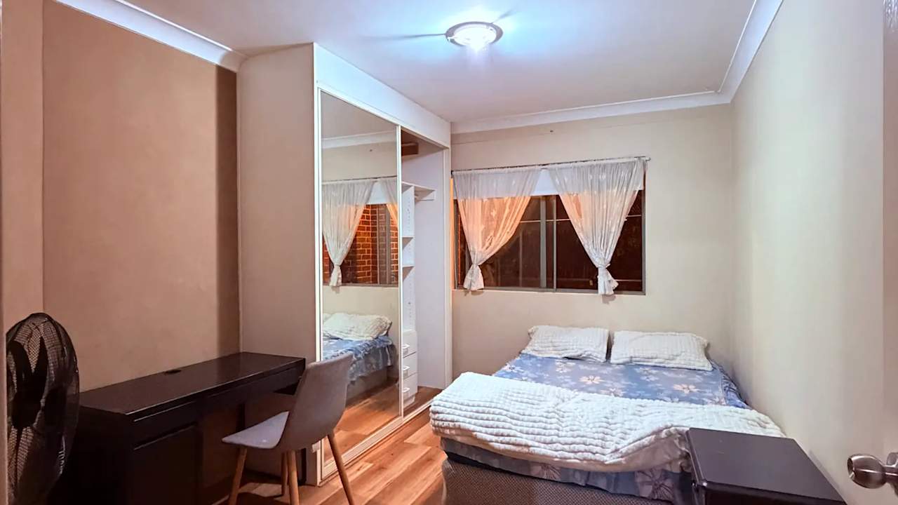 Furnished room in a flatshare