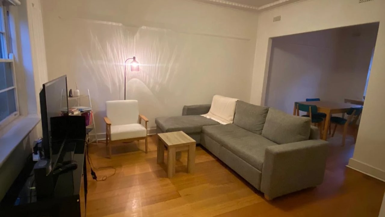 Furnished room in a flatshare