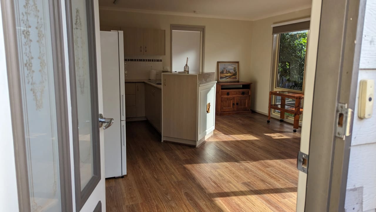 Room granny flat for rent