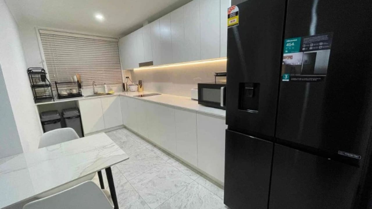 Furnished room in a share house