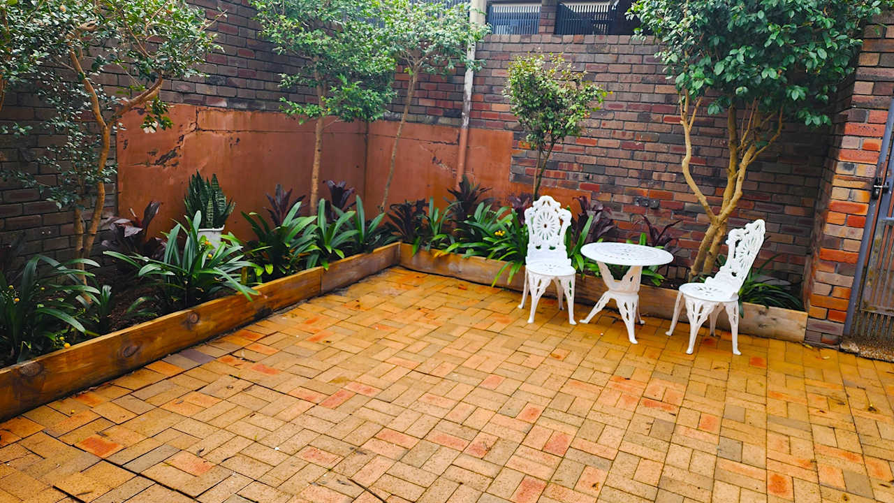 Whole property with 2 rooms for rent