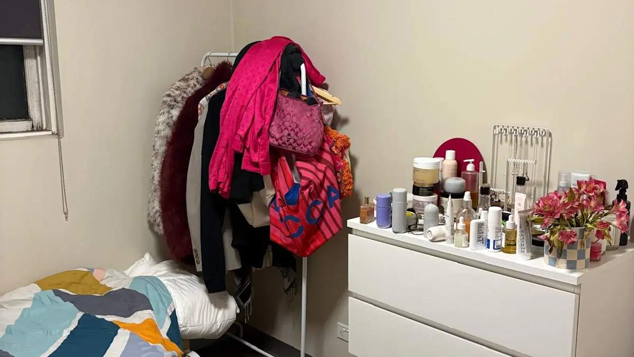 Room in a share house