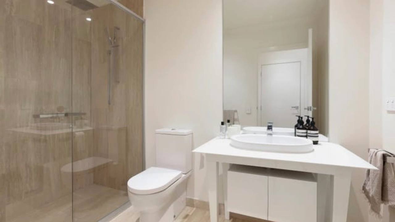 Unfurnished room in a share house