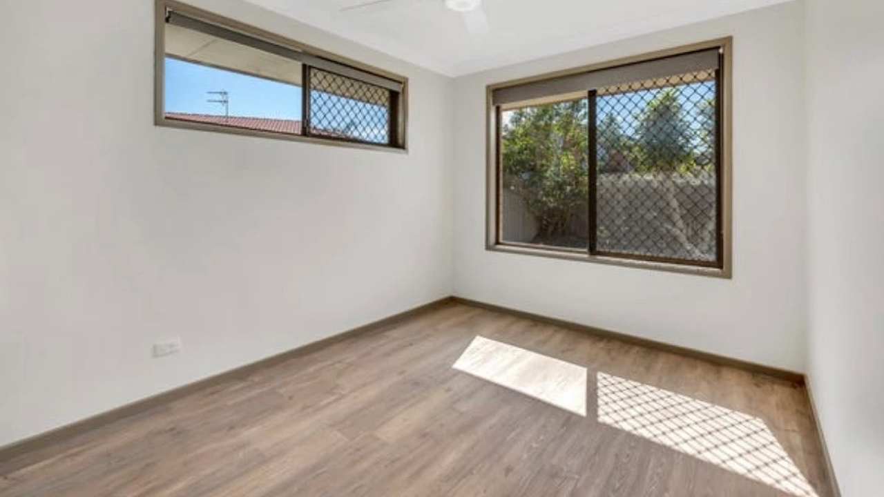 Room in a share house