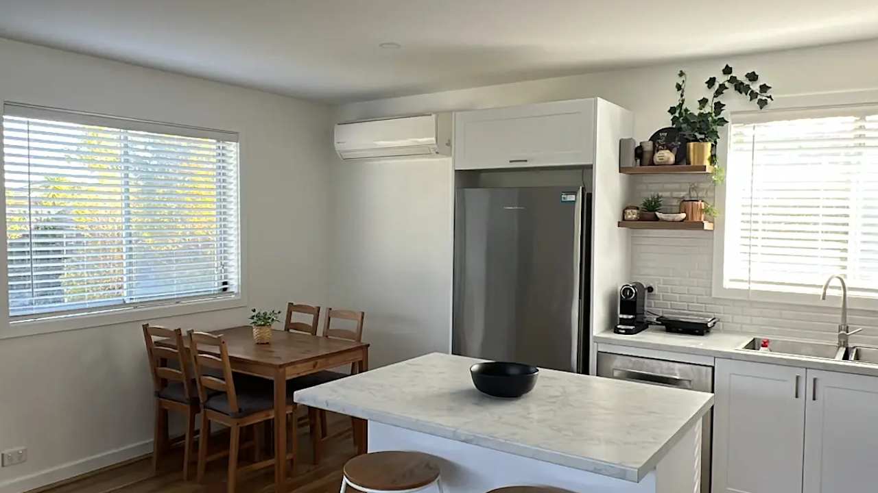 Whole property with 3 rooms for rent