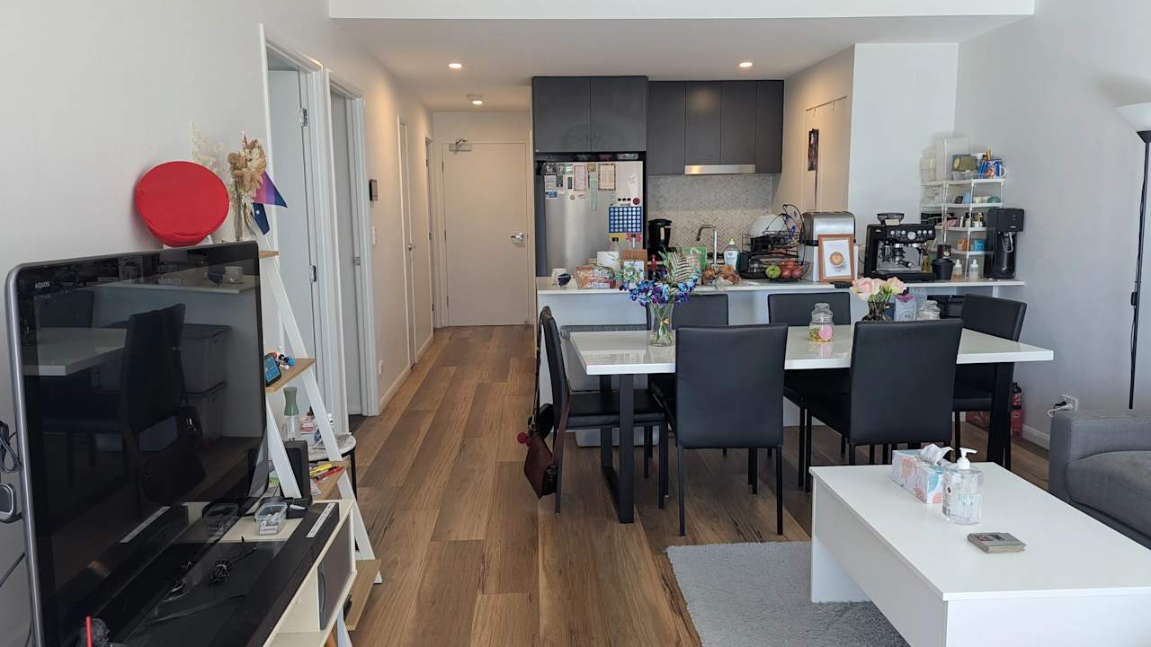 Unfurnished room with own bathroom