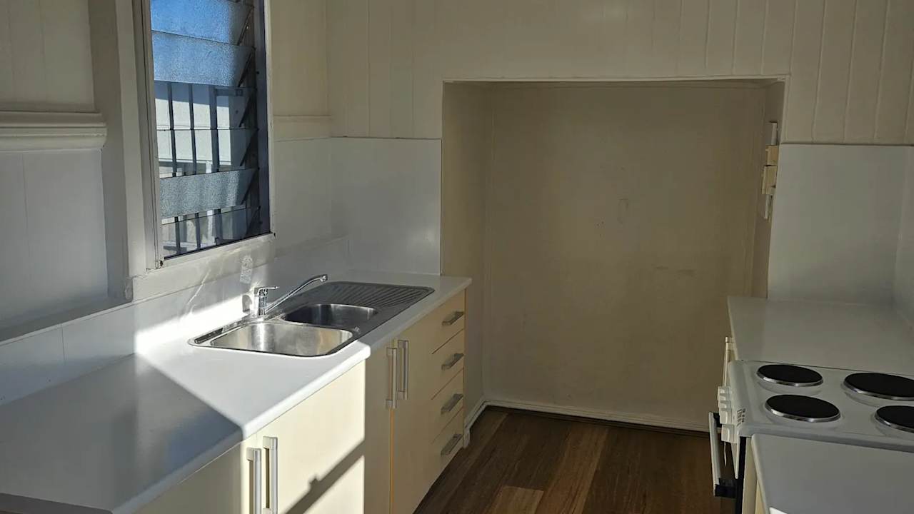 Whole property with 5 rooms for rent