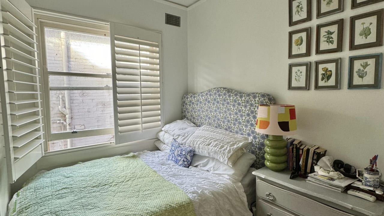 Furnished room in a flatshare