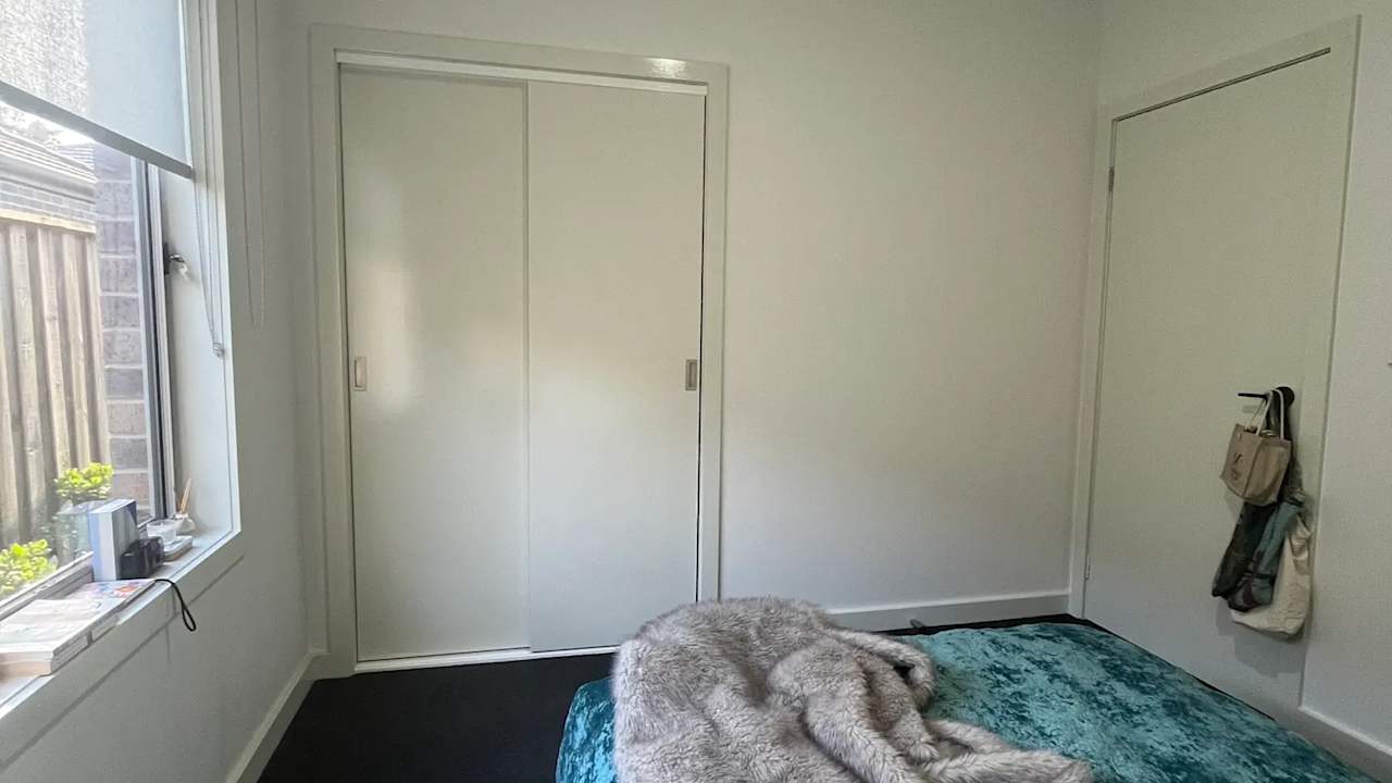Room in a share house