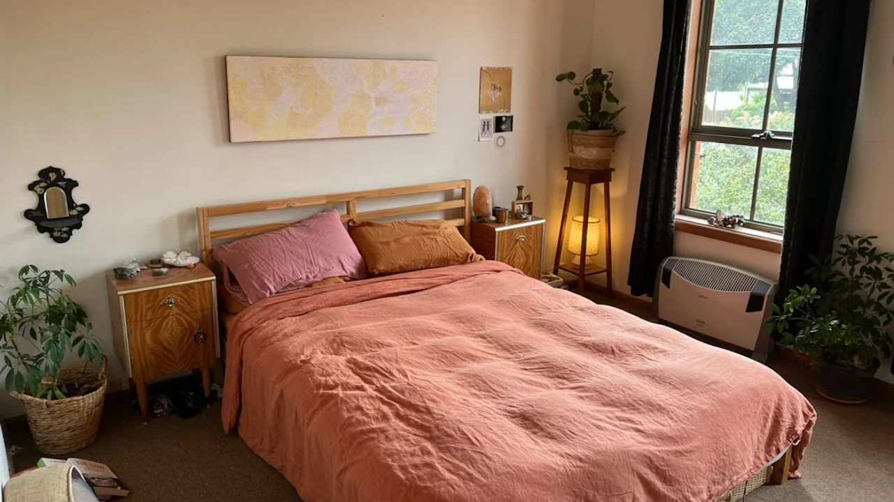 Room with ensuite in a share house