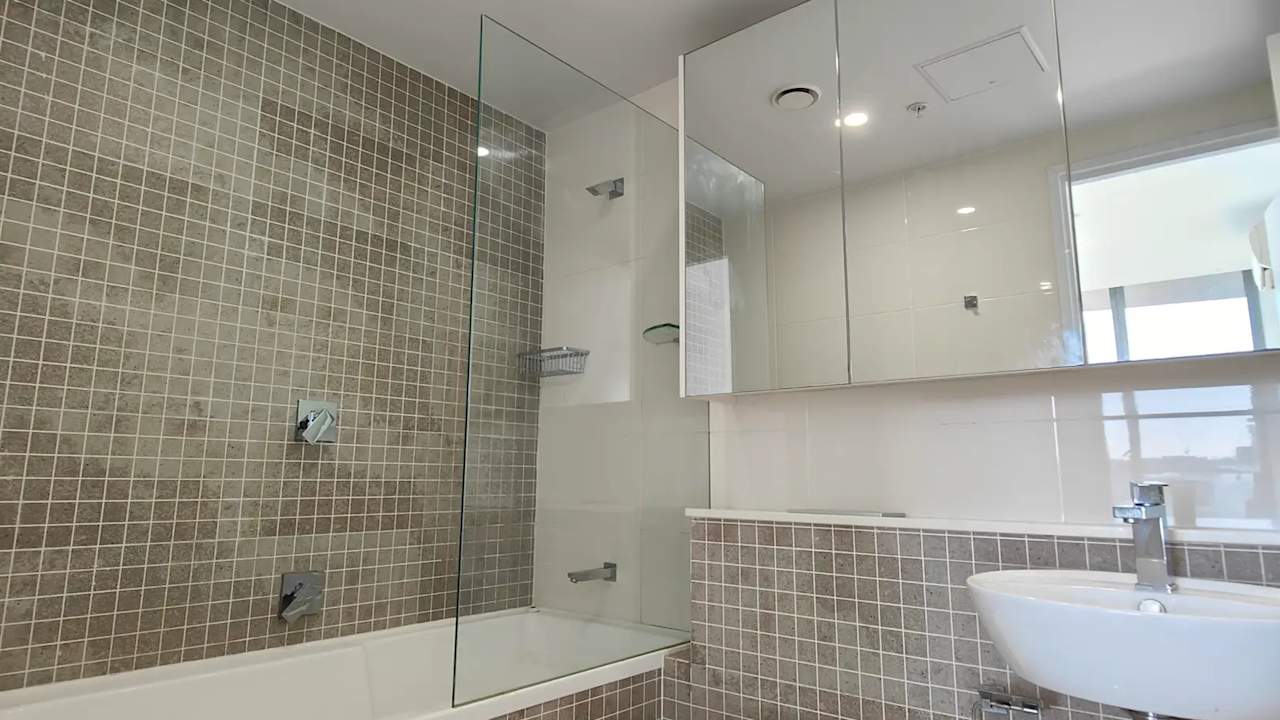 Whole property with 2 rooms for rent