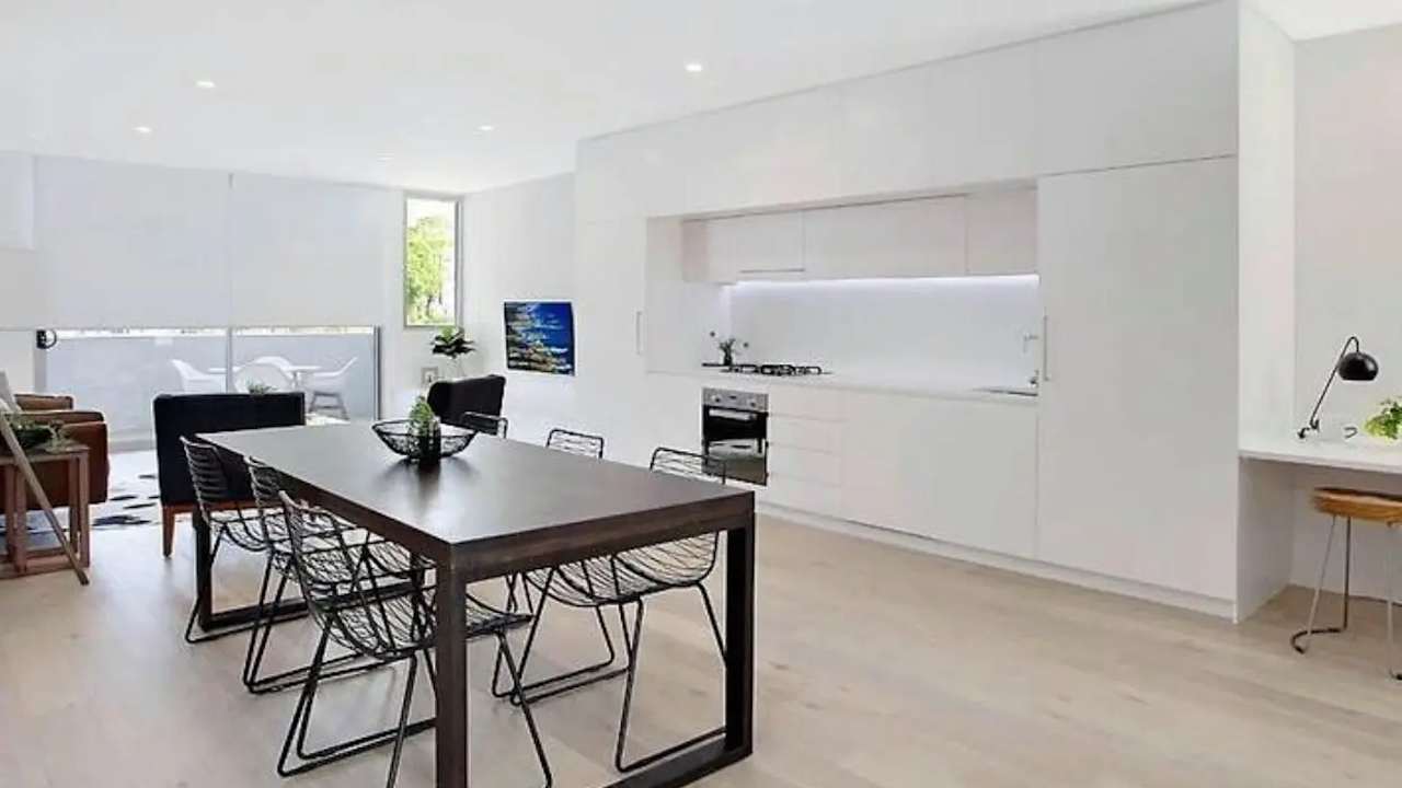 Furnished room in a flatshare