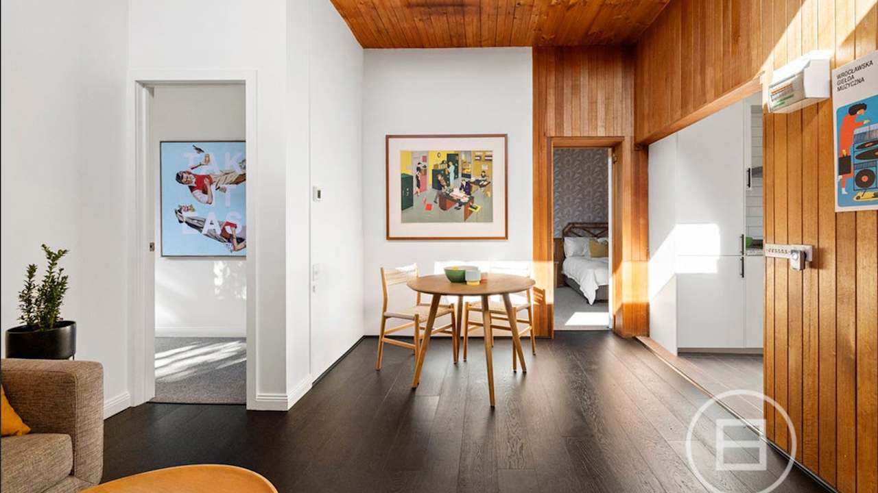 Whole property with 2 rooms for rent