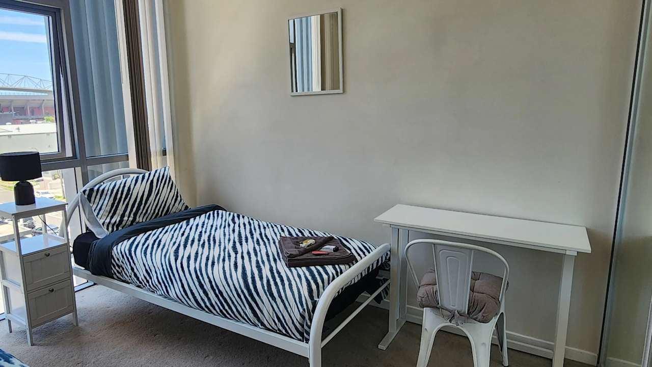 Furnished room with ensuite in a flatshare