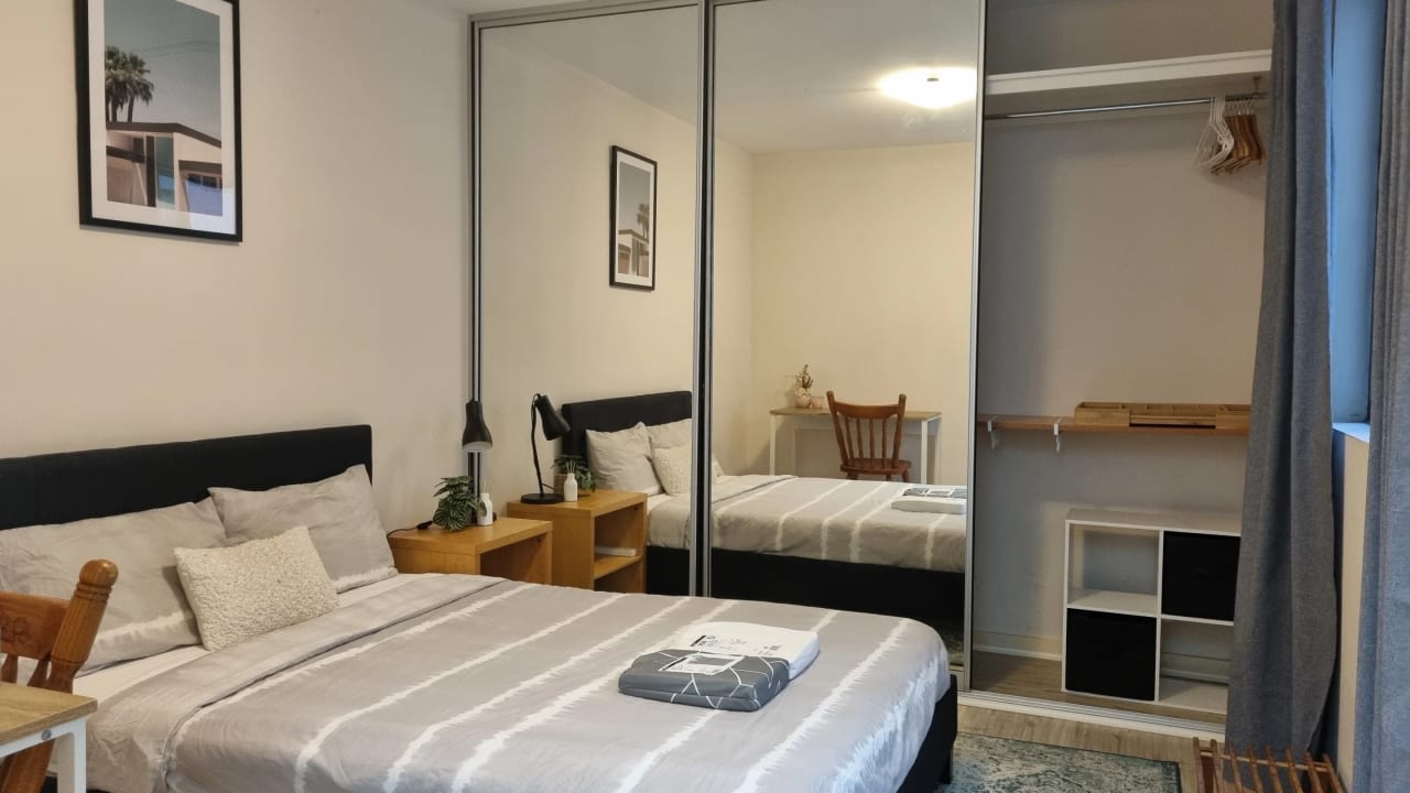 Furnished room with own bathroom