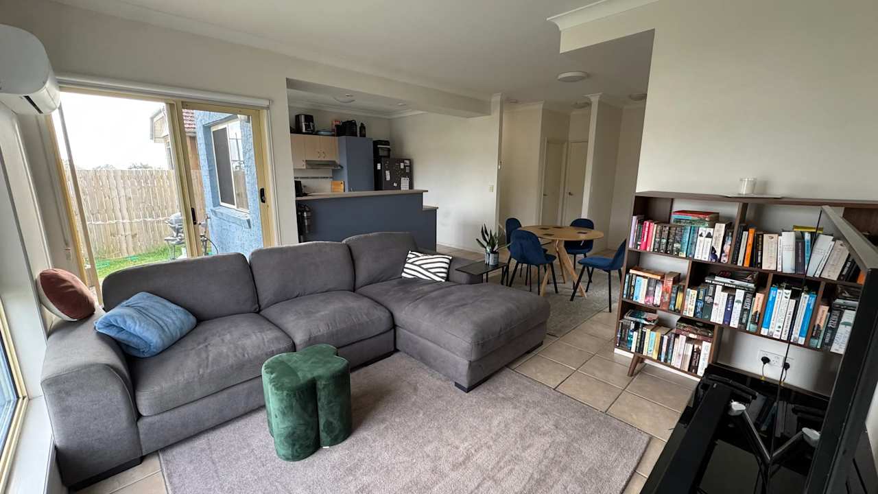 Room in a share house