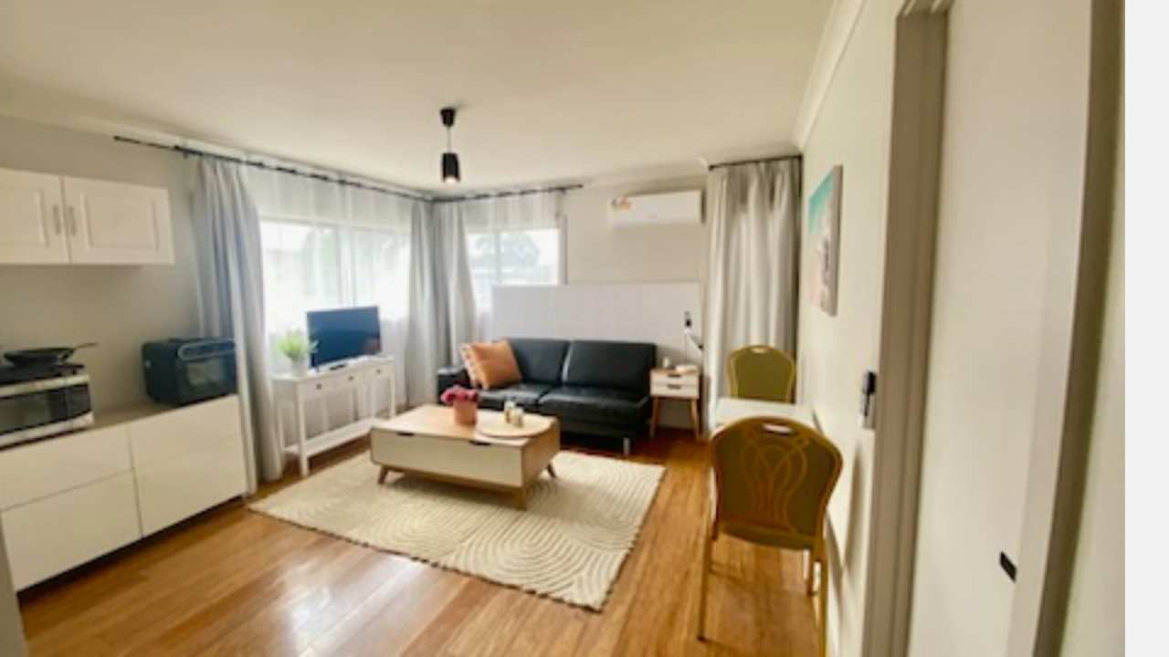 Whole property with 2 rooms for rent