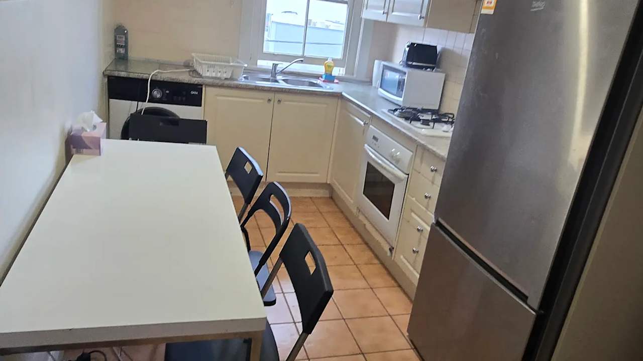 Furnished room in a flatshare