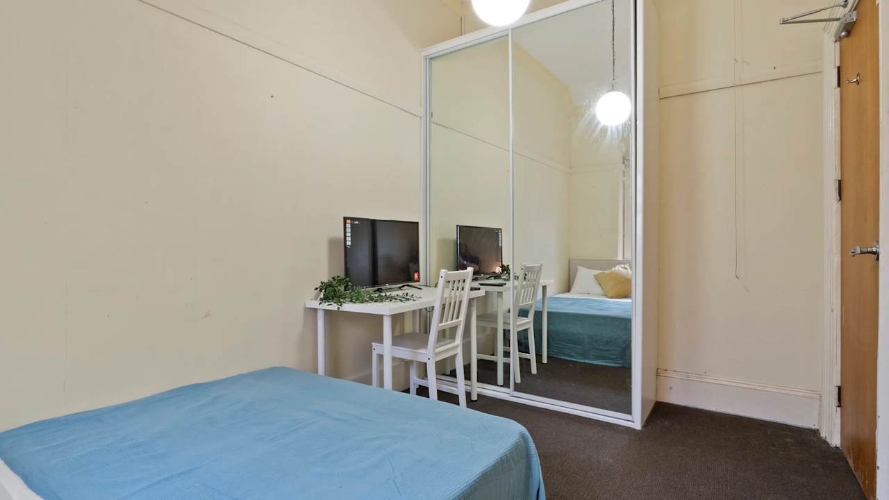 Furnished room in a share house