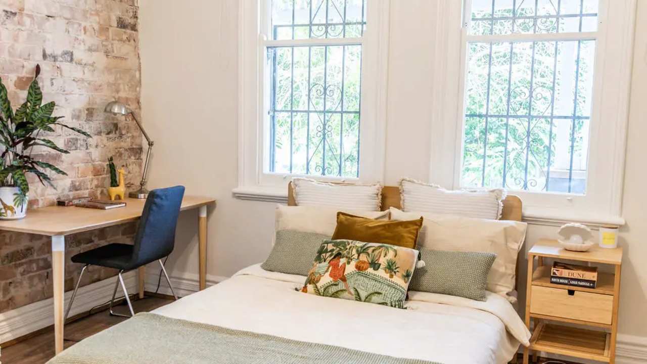 Furnished room studio flat for rent