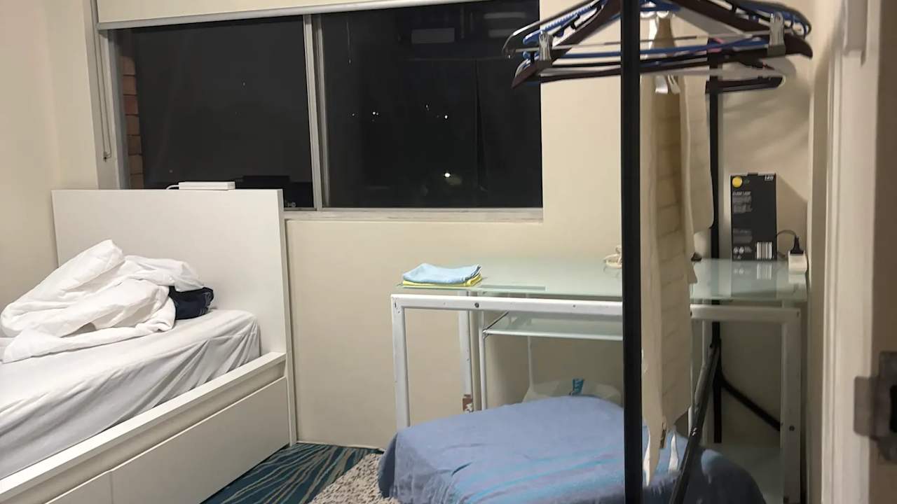 Furnished room in a flatshare