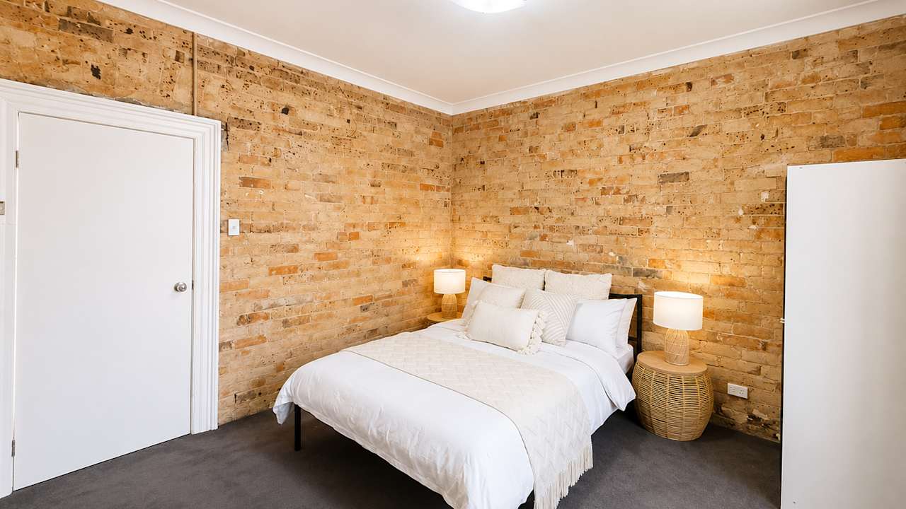 Whole property with 4 rooms for rent