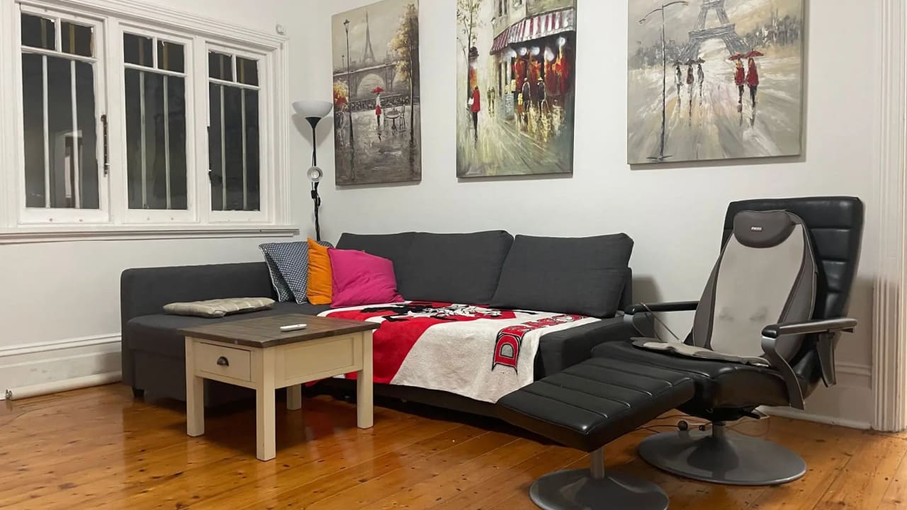 Furnished room in a share house