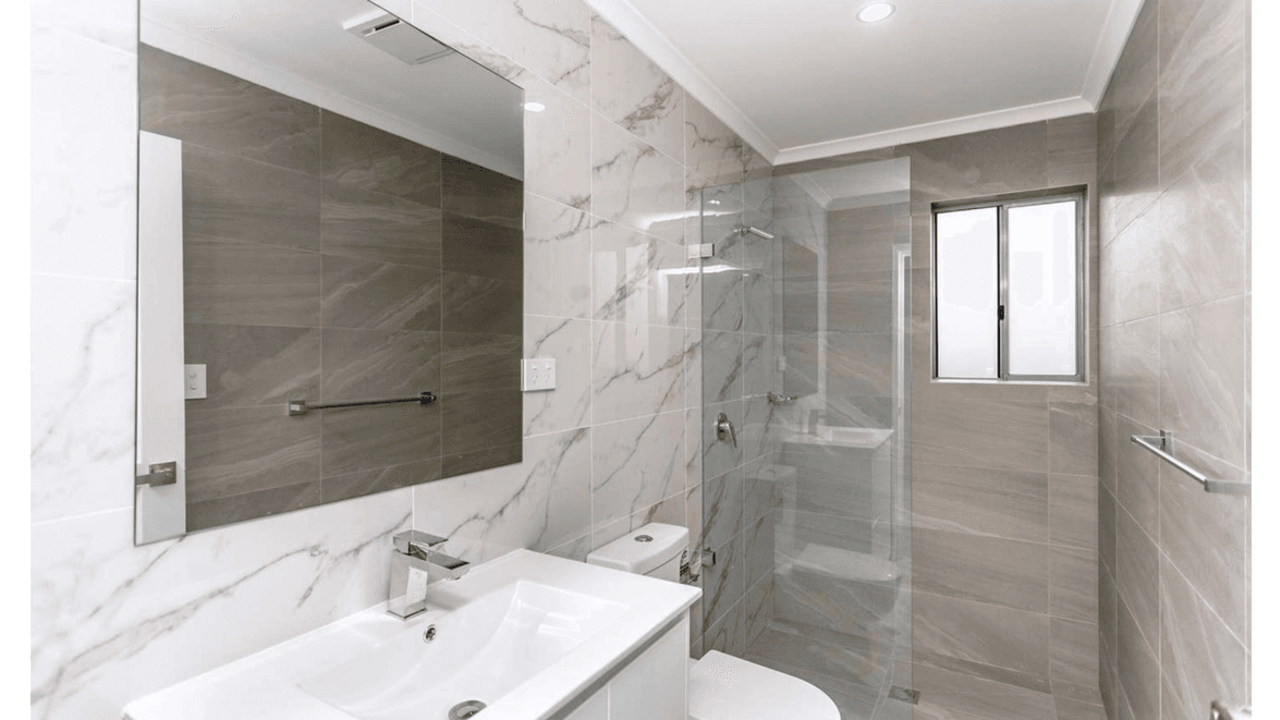 Unfurnished room in a flatshare