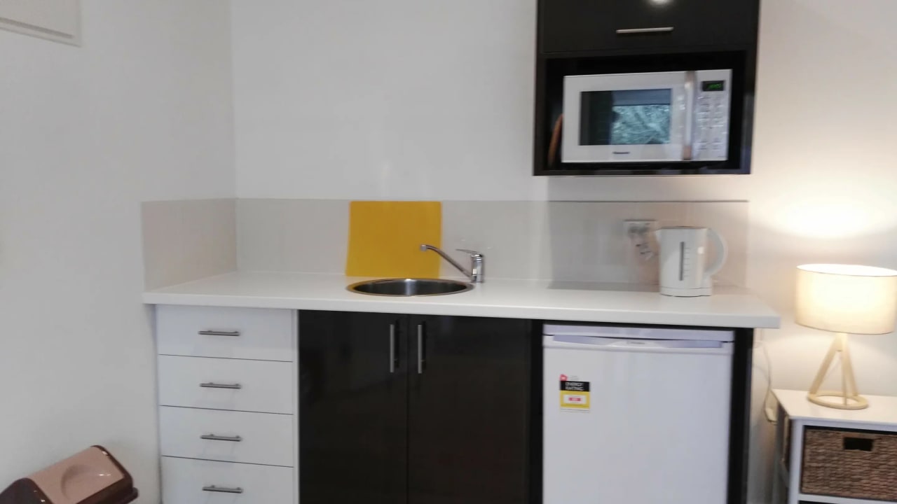 Room in a share house