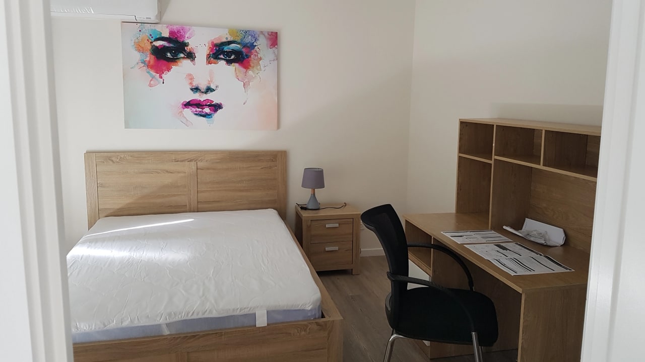 Room with ensuite in a share house