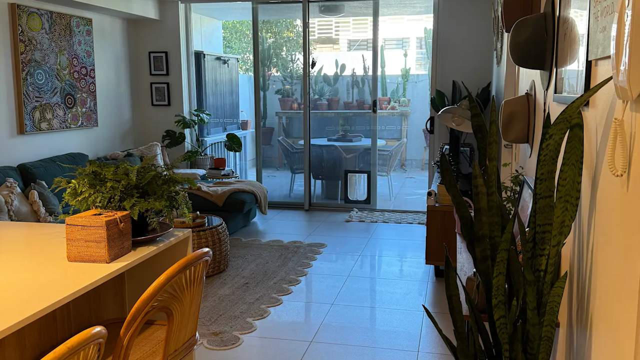 Furnished room with own bathroom