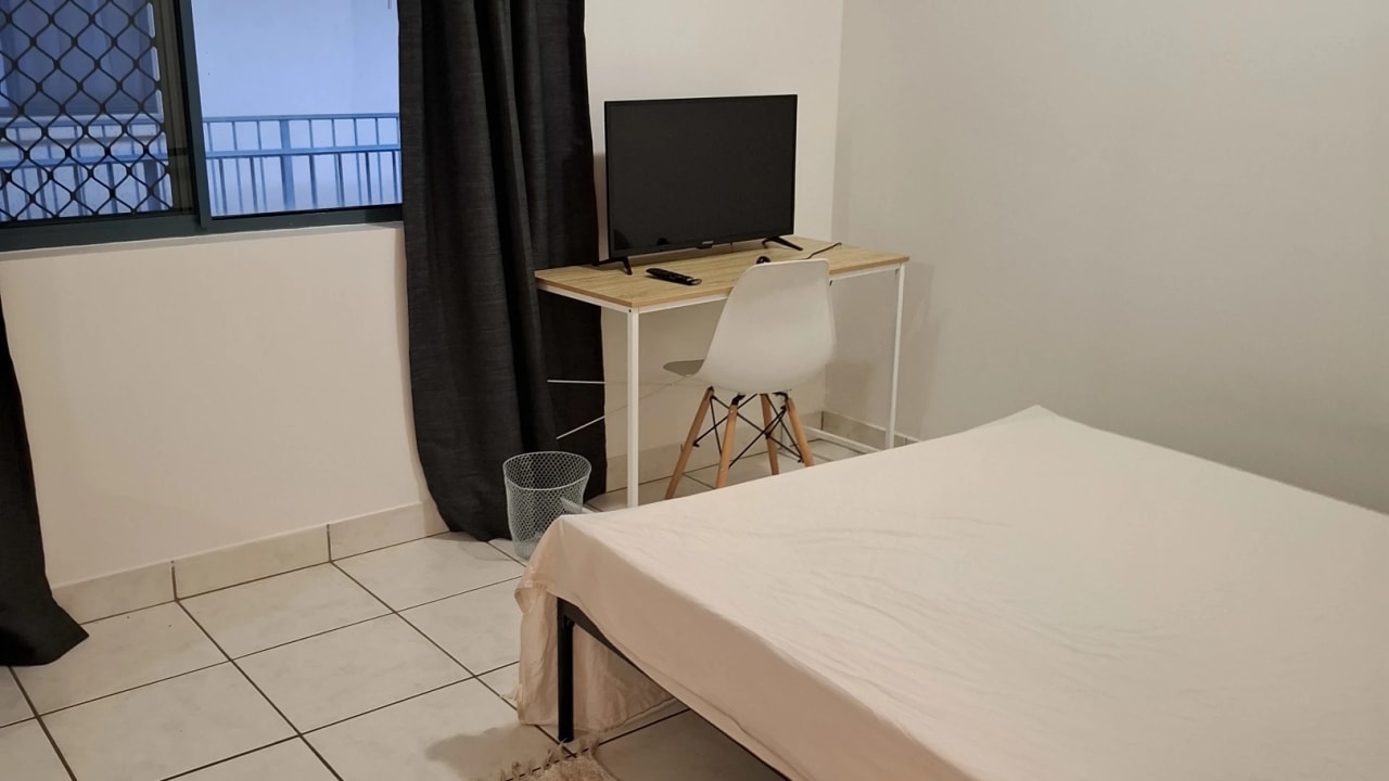 Furnished room with own bathroom