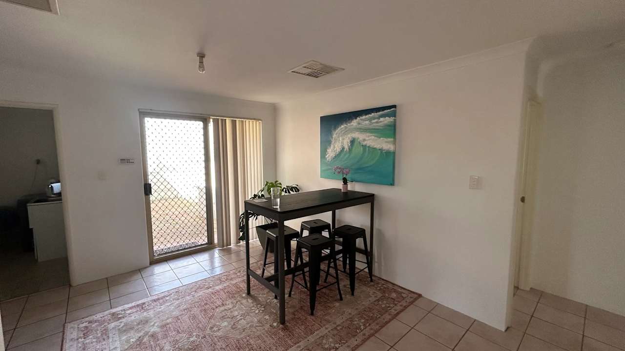Room in a share house