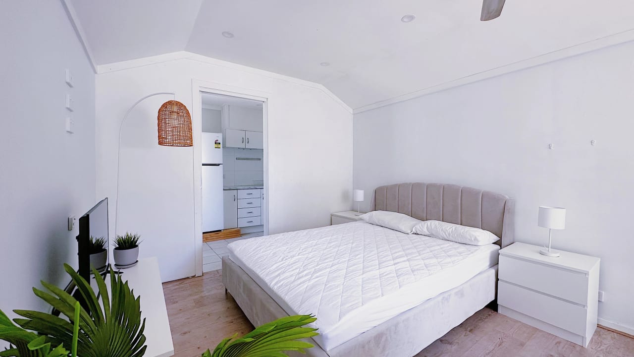 Furnished room studio flat for rent