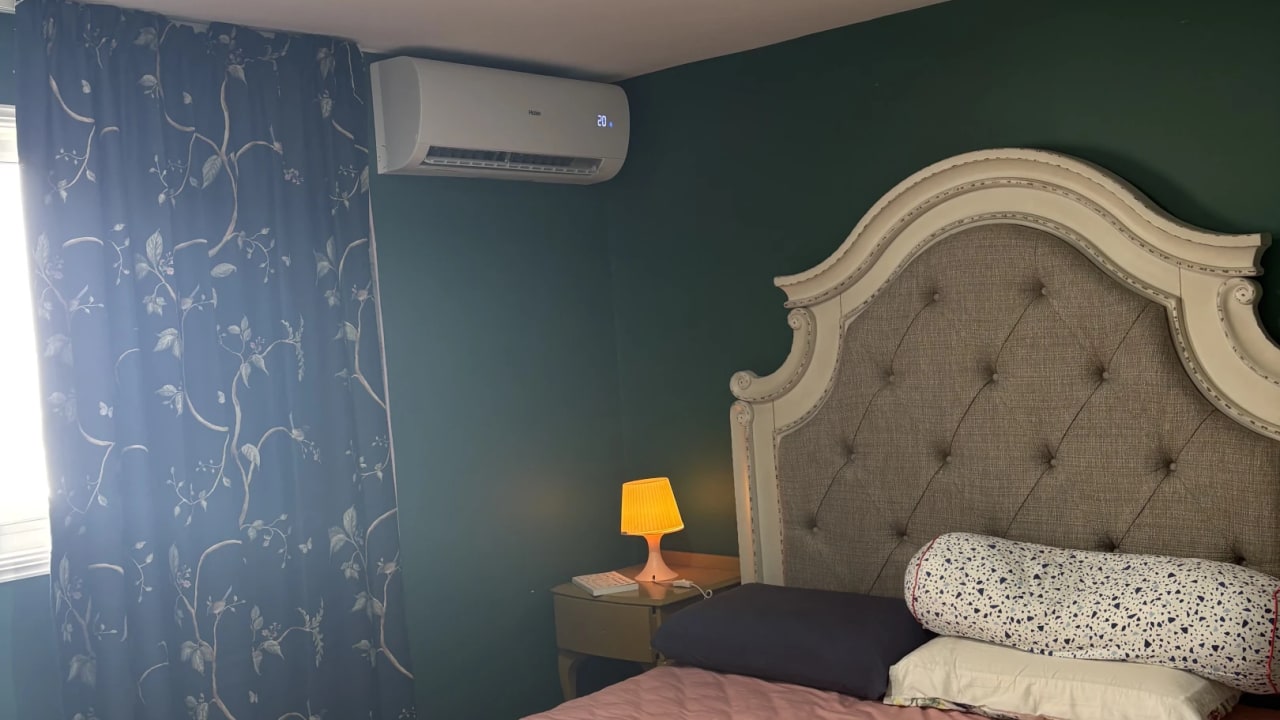 Room with ensuite in a share house