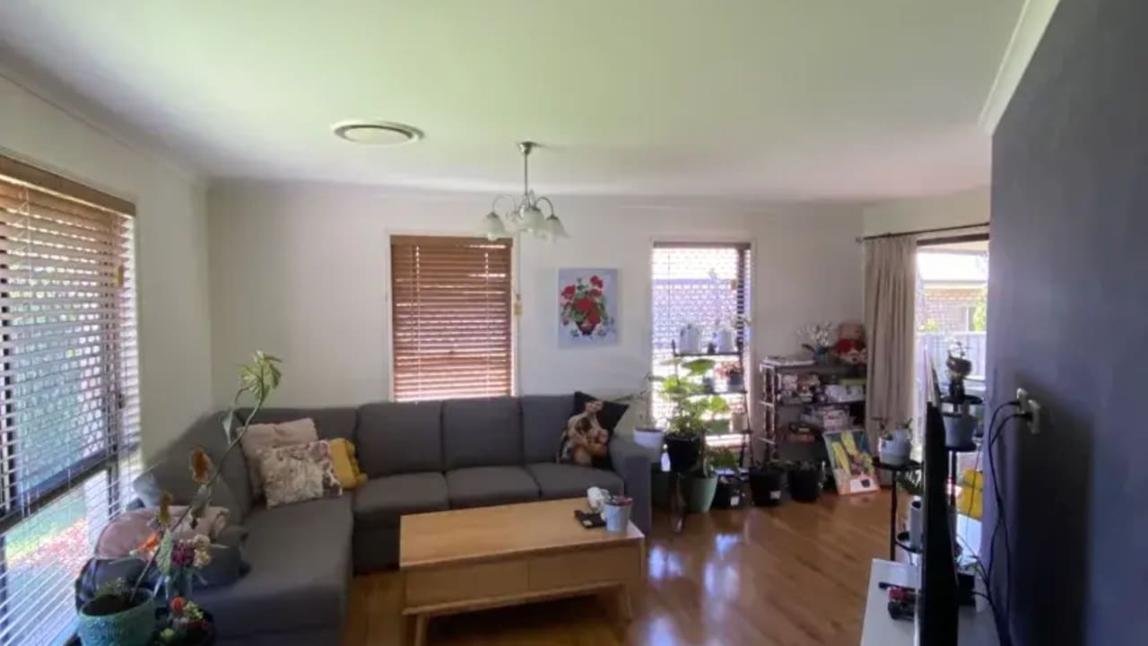 Room in a share house