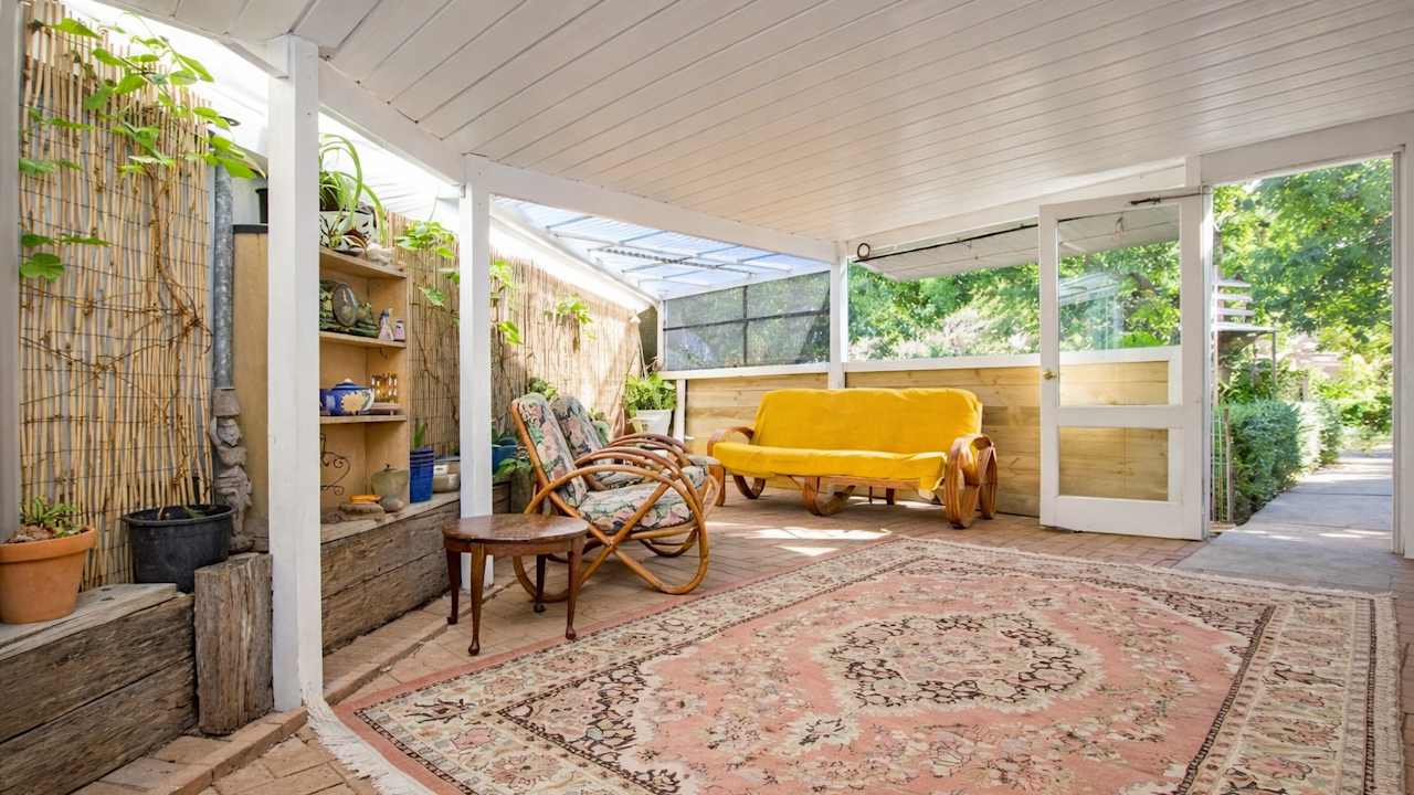 Unfurnished room in a share house