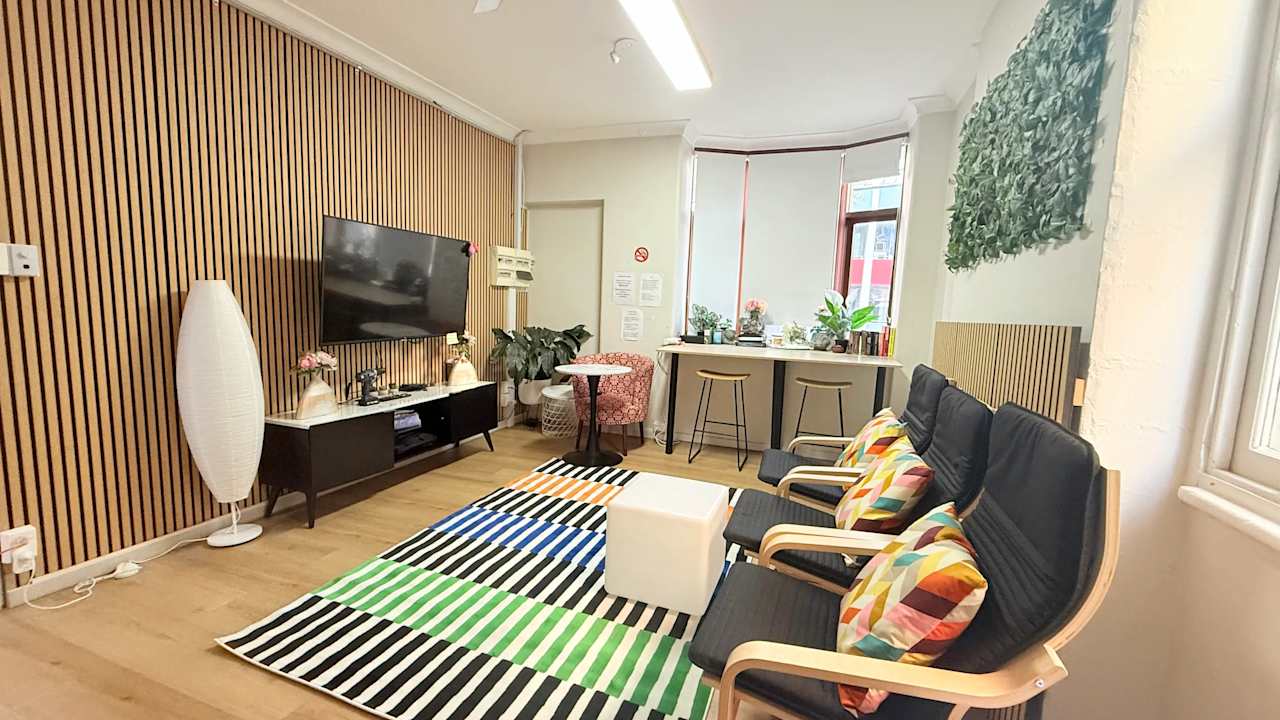Furnished room in a share house