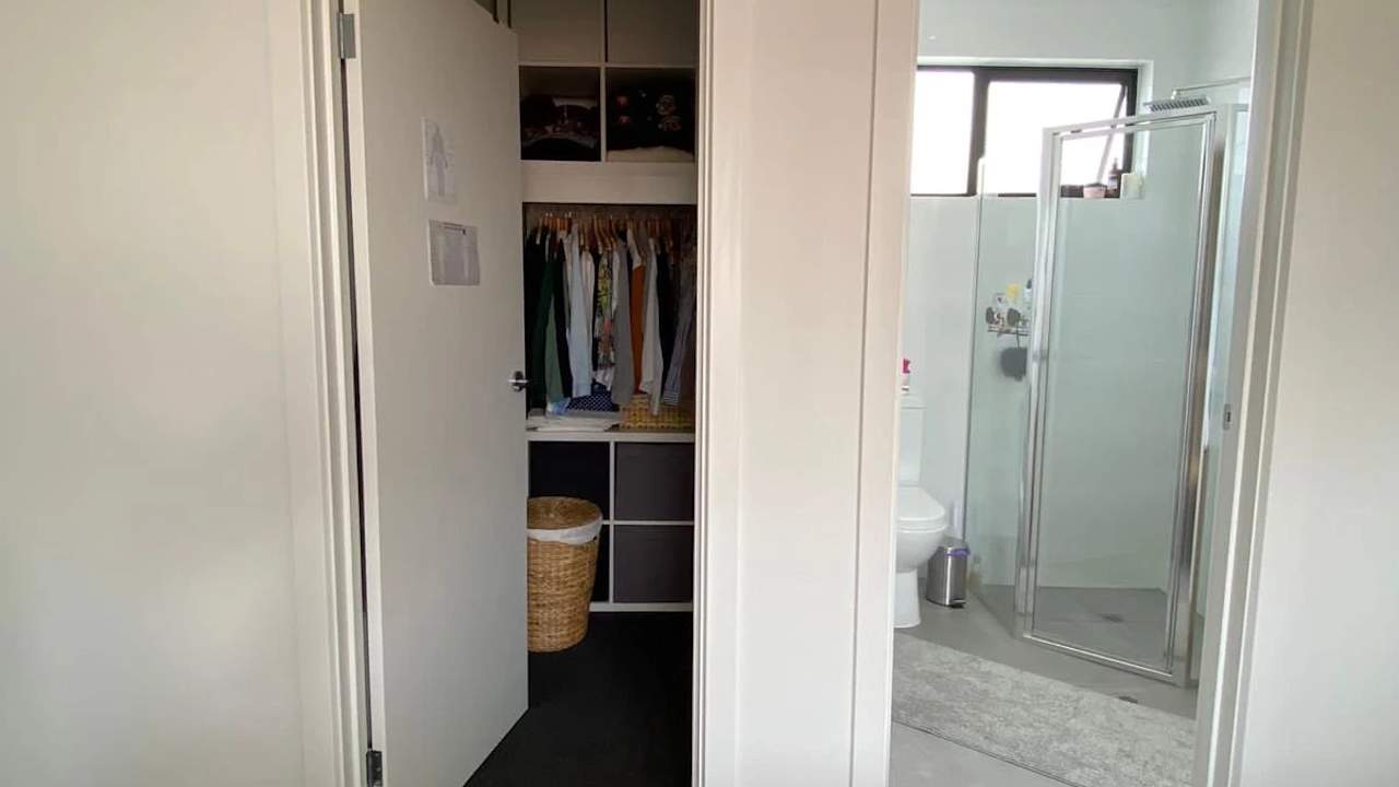 Furnished room with own bathroom