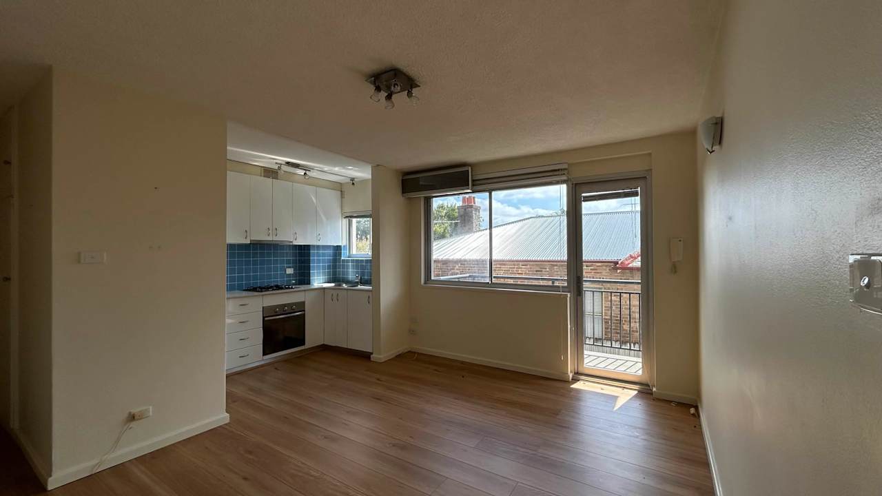 Whole property with 2 rooms for rent