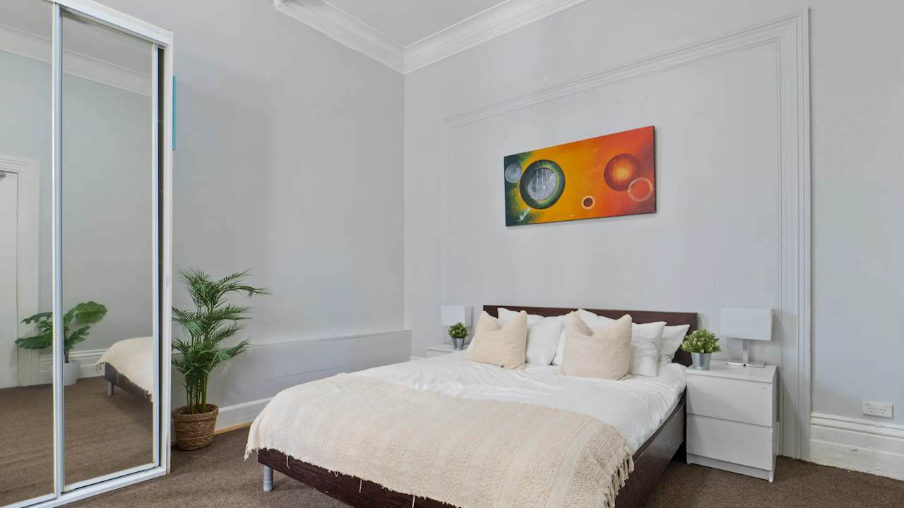 Furnished room in a share house