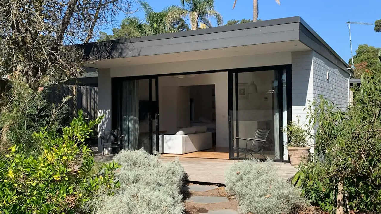 Furnished room studio flat for rent