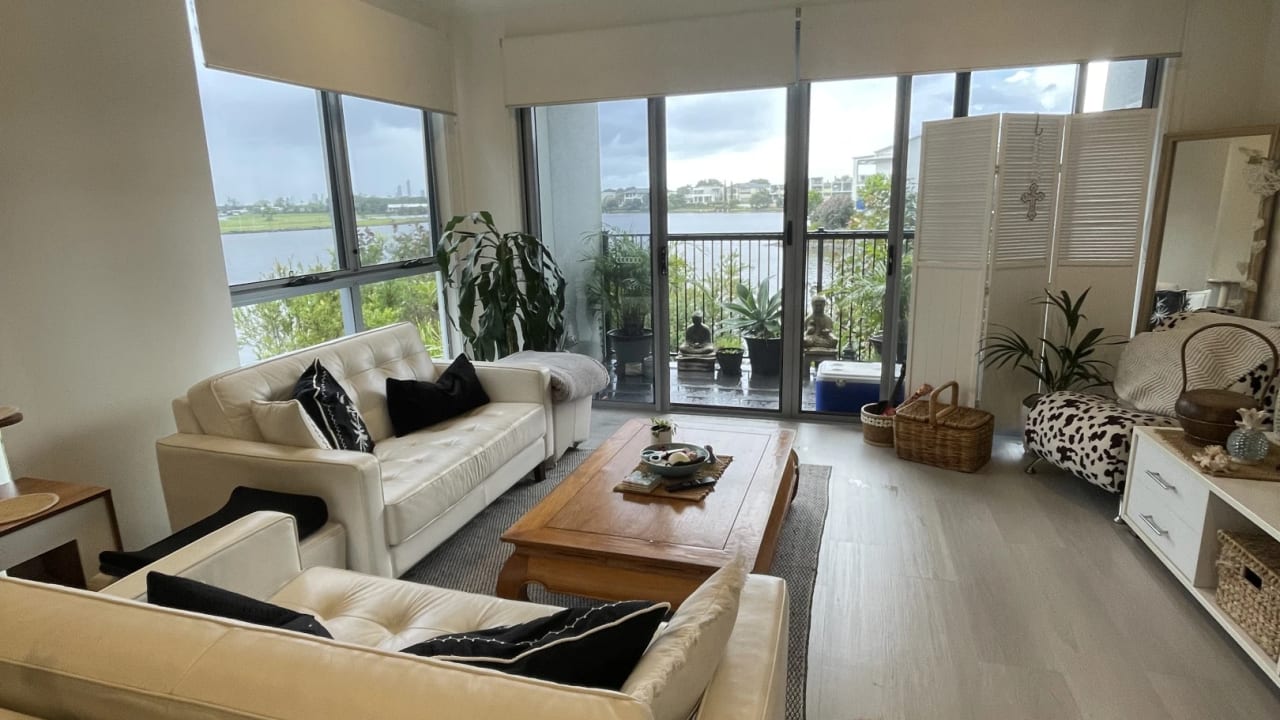 Unfurnished room in a share house