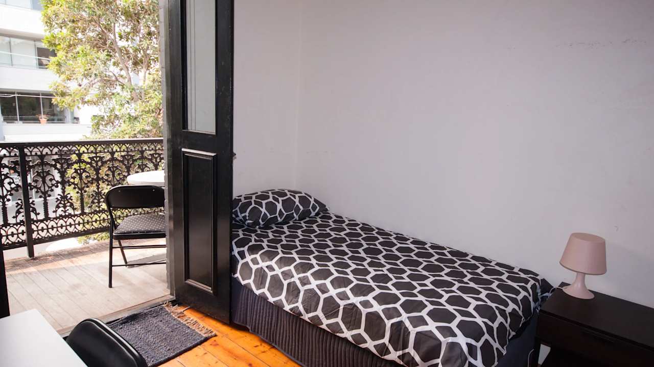 Furnished room in a share house