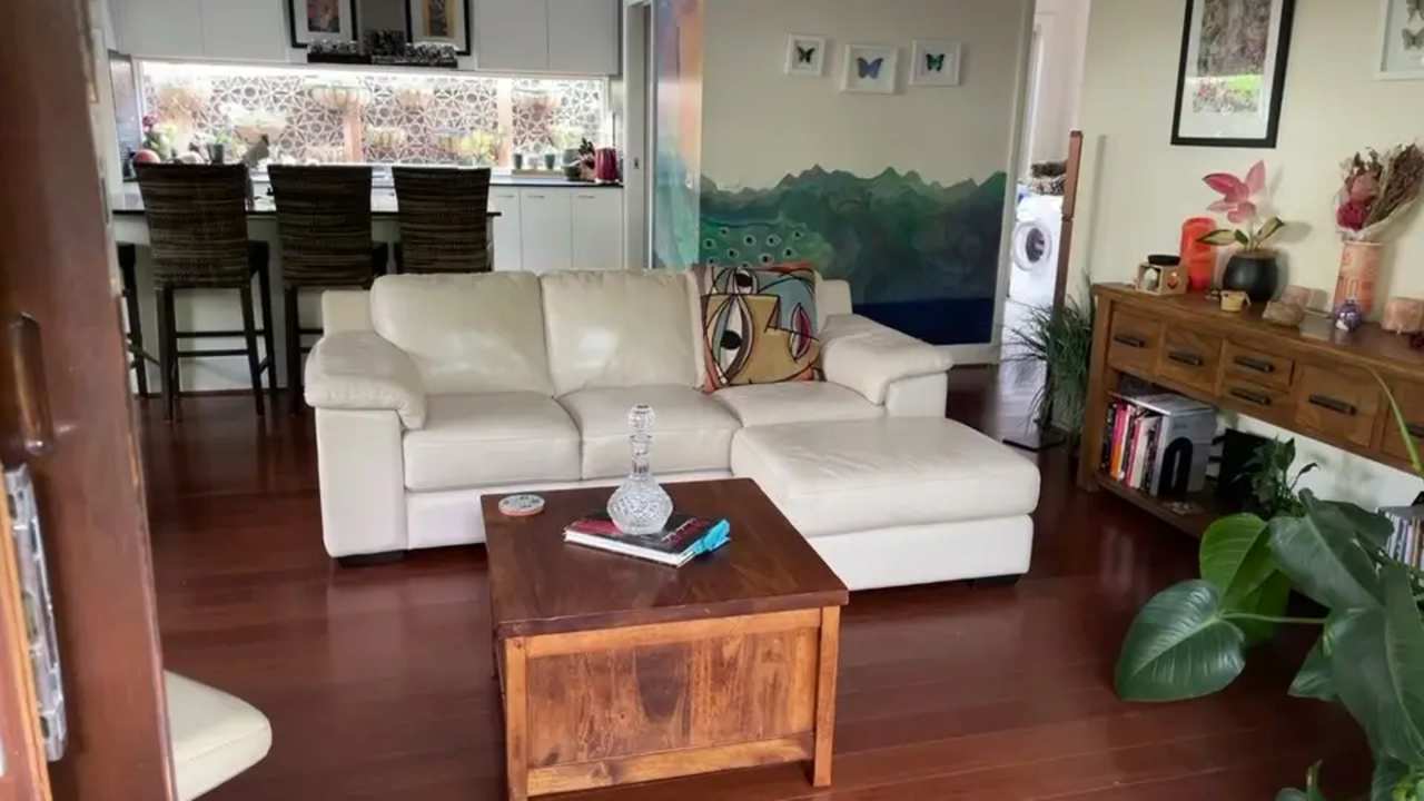 Room in a share house