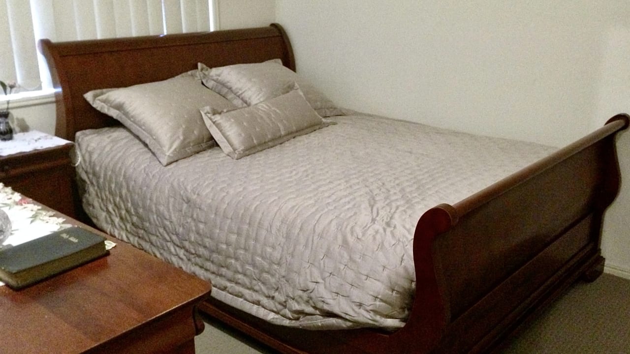 Furnished room with own bathroom