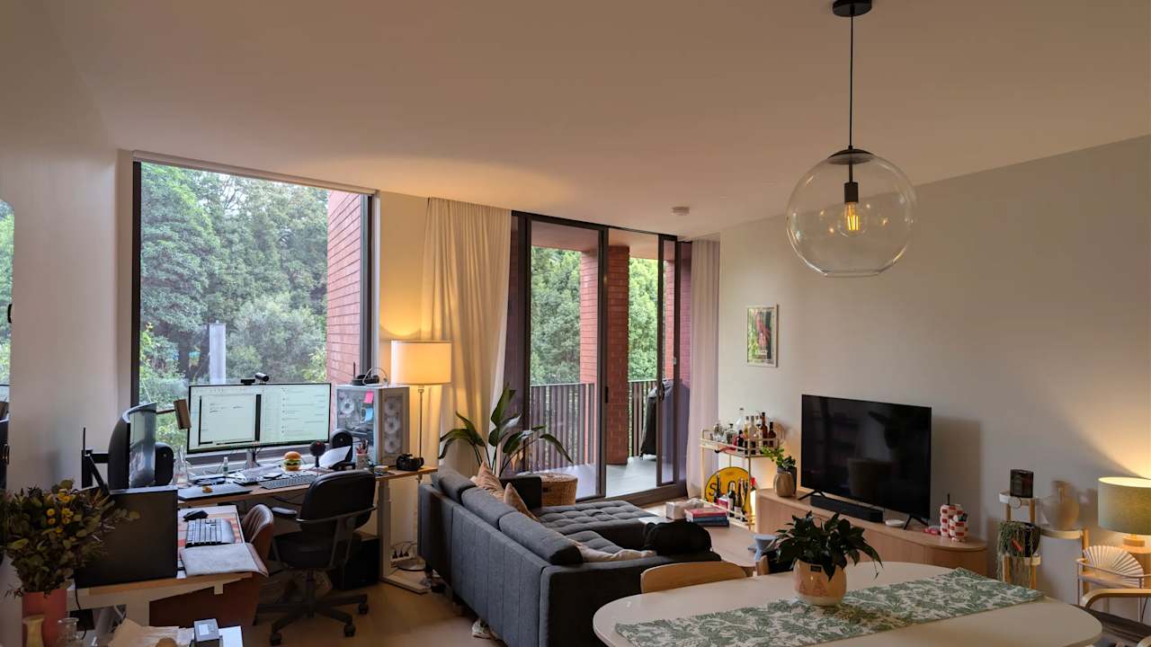 Unfurnished room in a flatshare